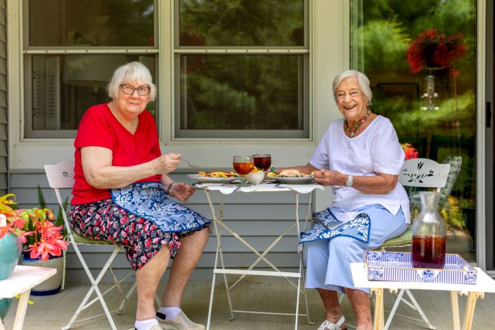 Enjoy A Gourmet Lunch With Your Neighbor.