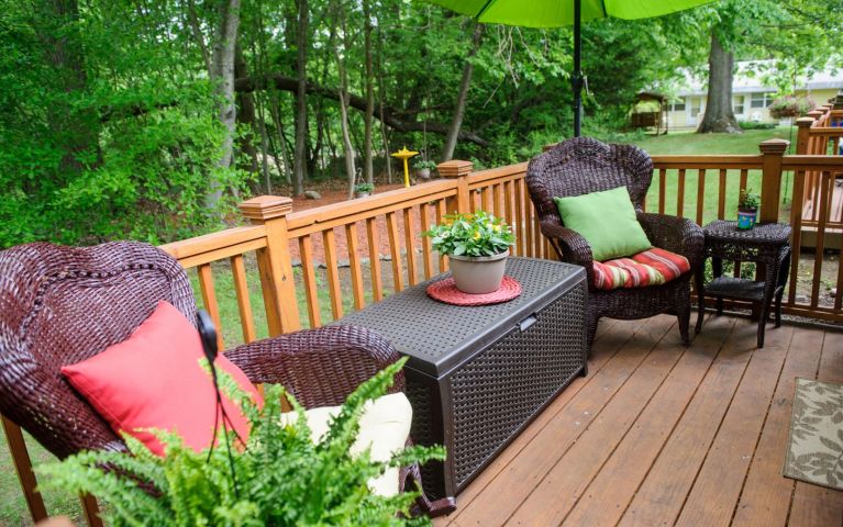 Wesley Heights outdoor deck